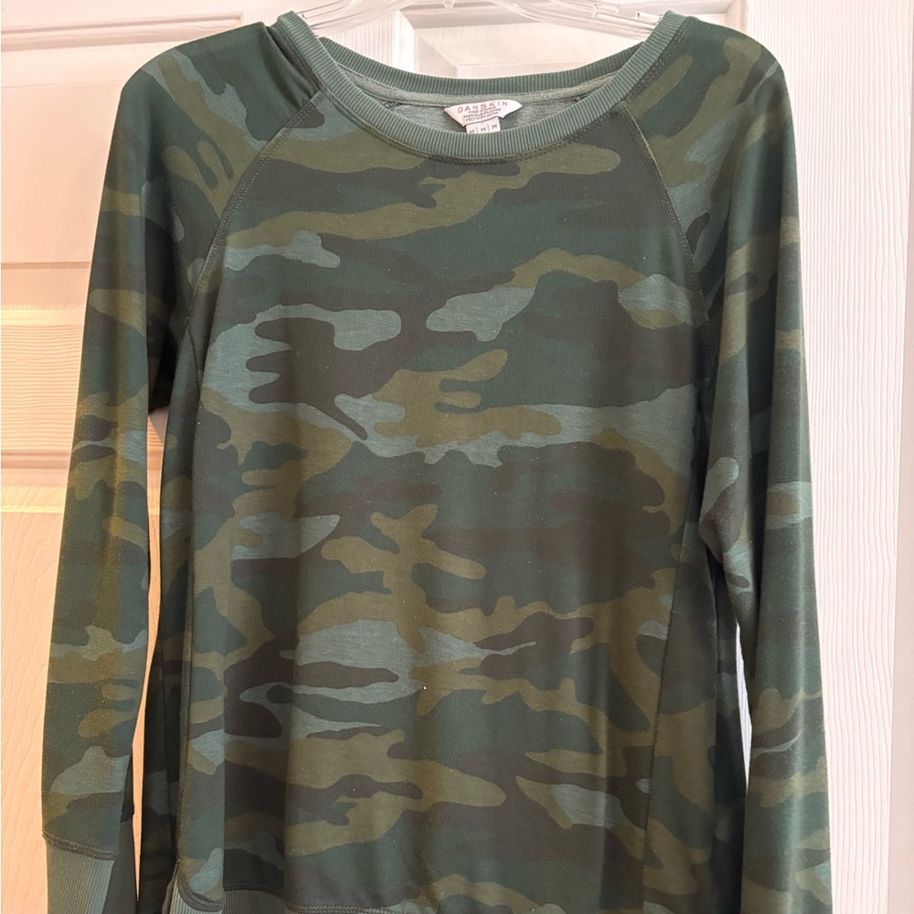 Danskin Green Camouflage Sweatshirt